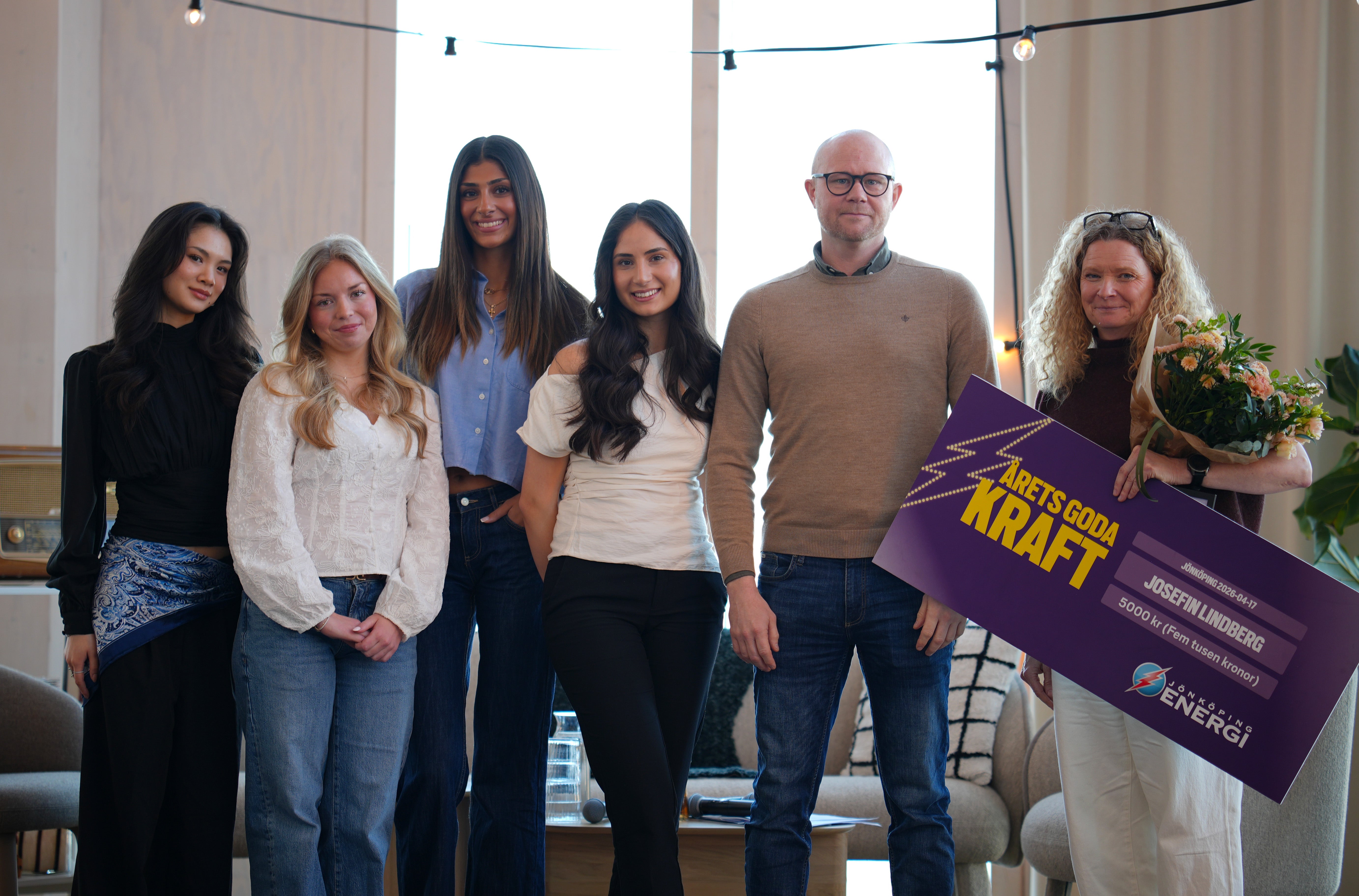 Alla tre finalister på scen.jpg